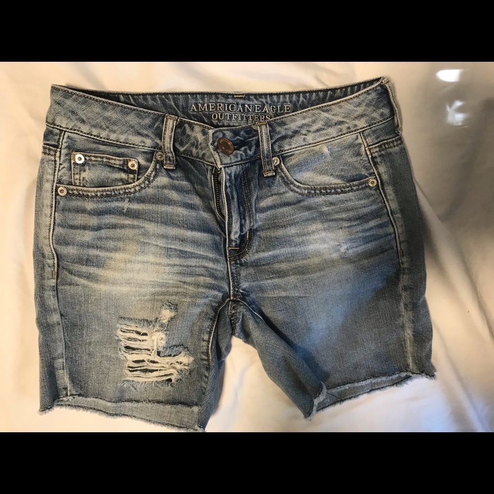 American Eagle Bermuda Shorts